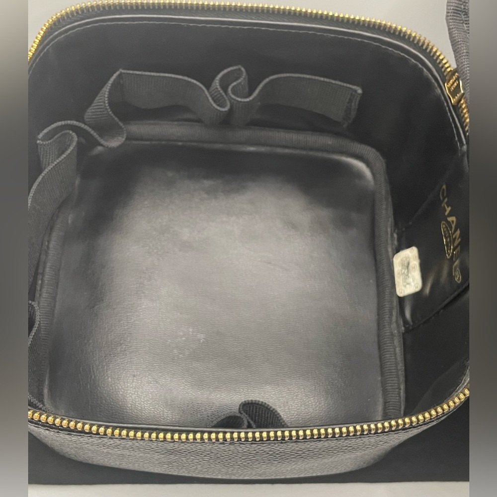Chanel | Timeless Small Vanity | Caviar Leather | Lambskin Interior | Vintage - Picture 13 of 16